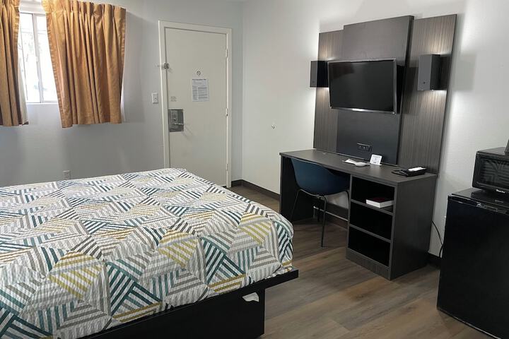 Room 14 of 26