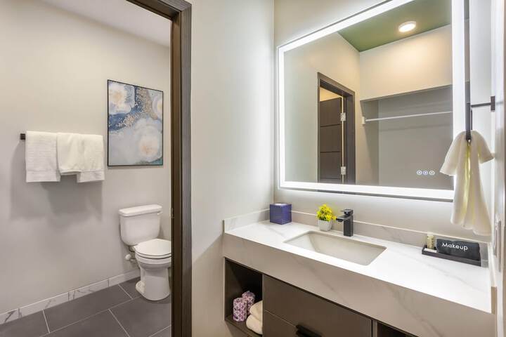 The Valor an Ascend Collection Hotel