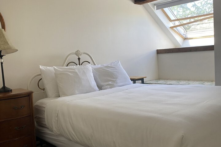 Room 215 of 294