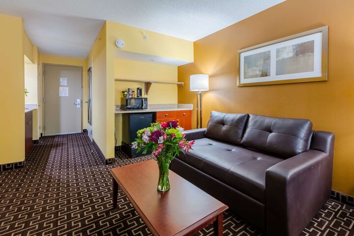 Room 12 of 23