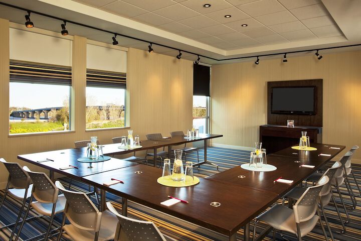 Aloft by Marriott Green Bay
