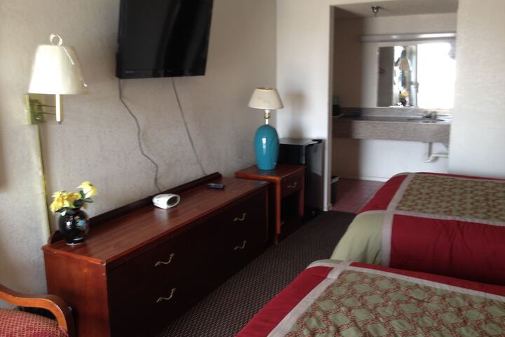Room 10 of 20