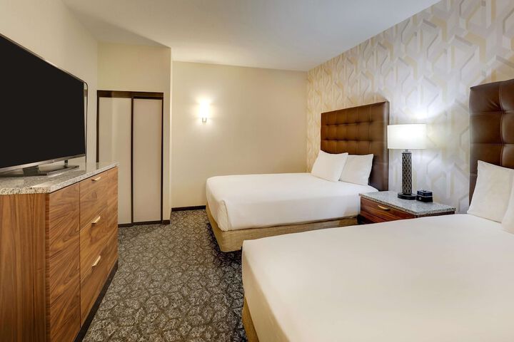 Room 25 of 60