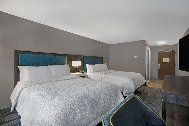 Room 25 of 37
