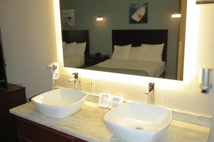Room 21 of 22