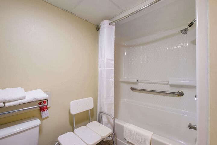 Room 26 of 30