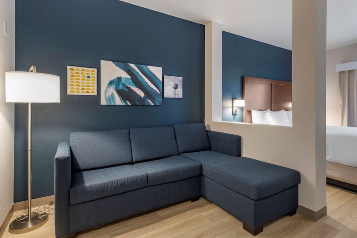 Room 15 of 31