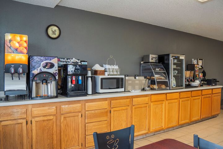 Breakfast/Coffee Service 54 of 72