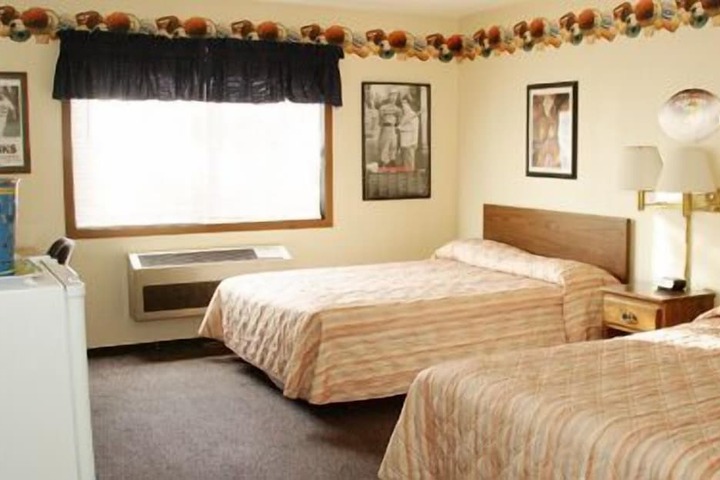 Riverside Inn