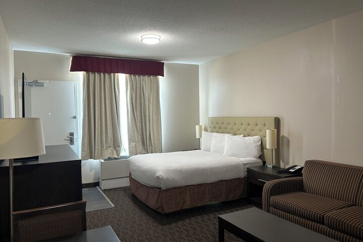 Room 35 of 65