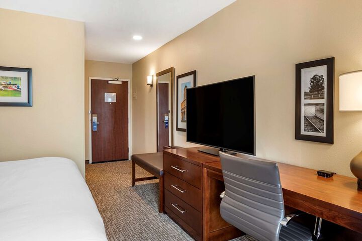 Comfort Inn & Suites Harrisonburg