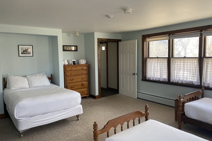 Room 190 of 294