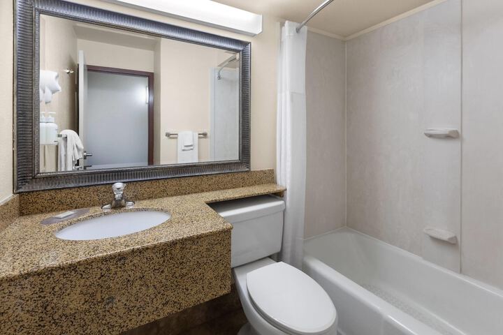 Baymont by Wyndham Jamestown Conference Center & Water Park