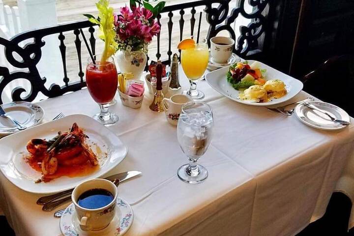 Breakfast/Coffee Service 81 of 100