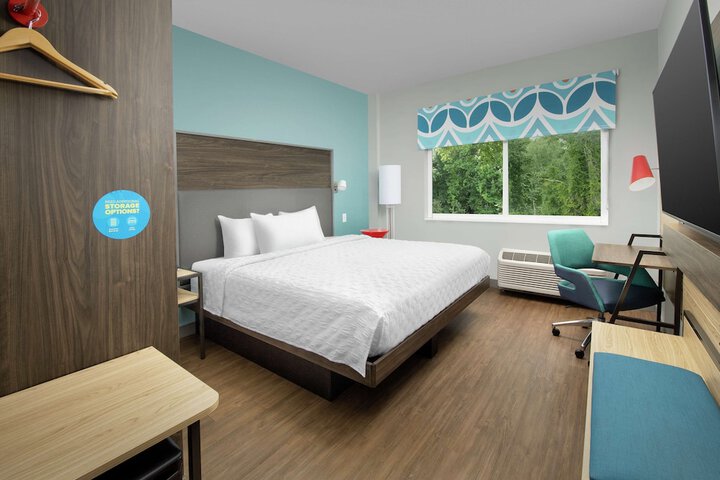 Room 13 of 52