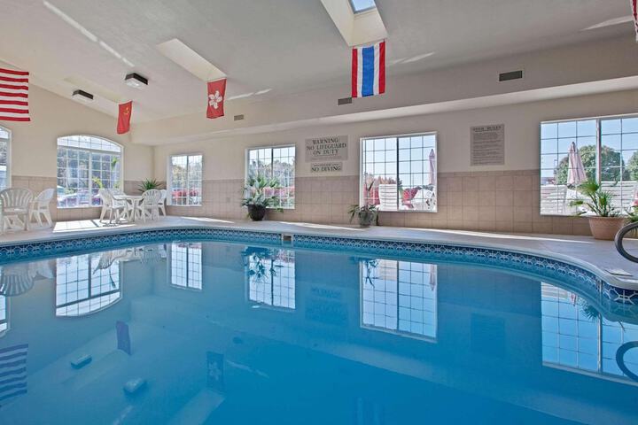 Pool 2 of 27