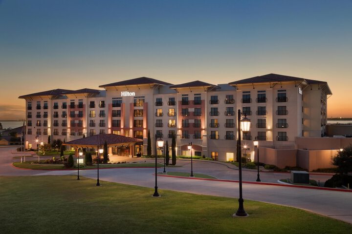 Hilton Dallas / Rockwall Lakefront