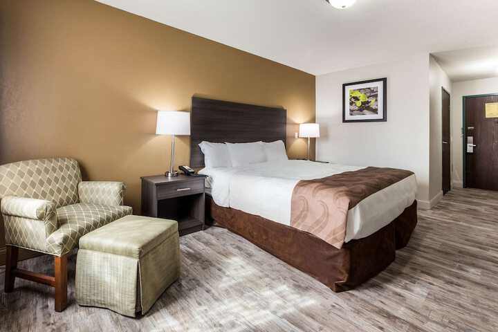 Room 21 of 35