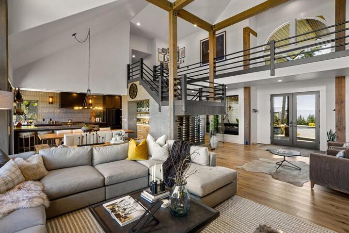 Escape to Wine Country Luxurious Getaway Awaits