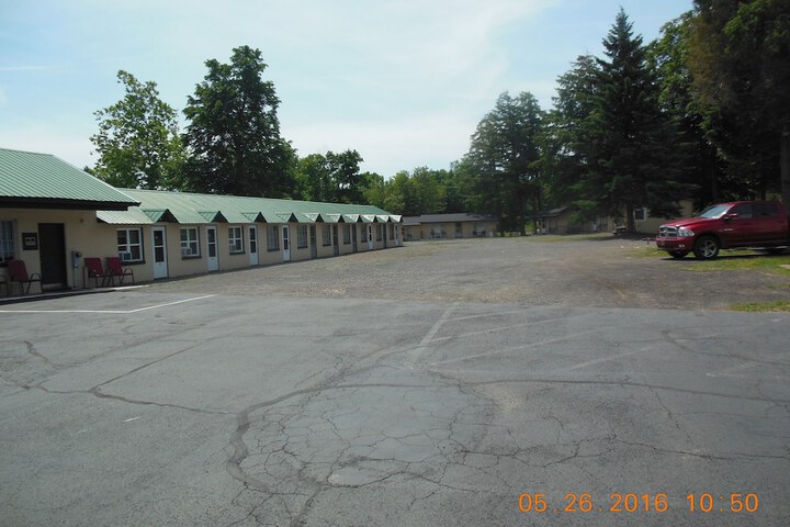 Hotel Exterior 90 of 98