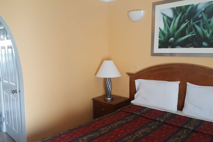 Room 27 of 52