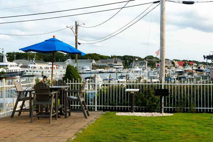 Sundeck 49 of 56
