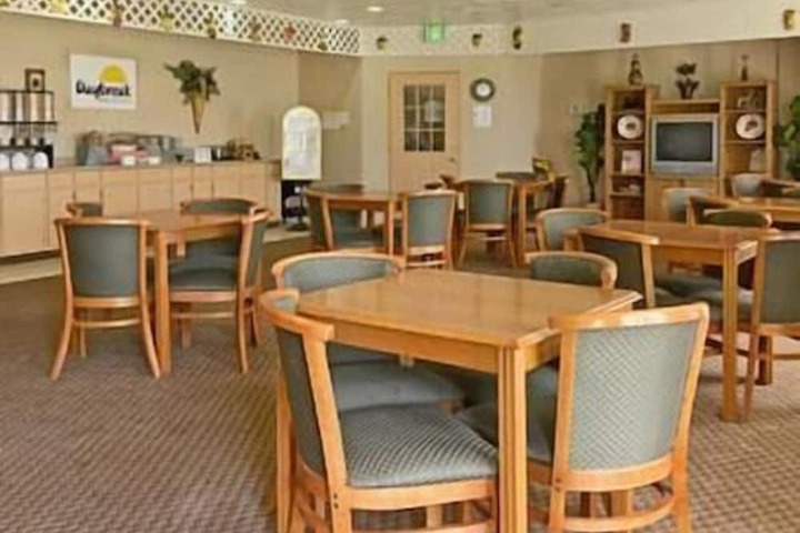 Days Inn by Wyndham Hillsboro TX