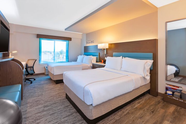 Room 40 of 103