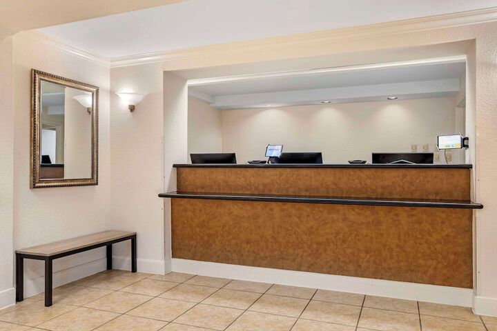 Hotel Interior 8 of 40