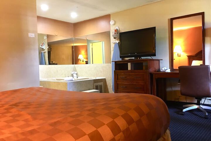 Room 15 of 32