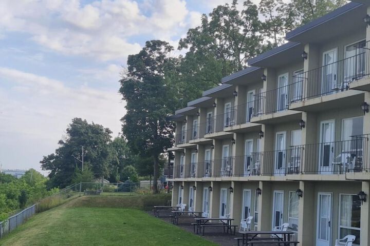 Hotel 4 of 46