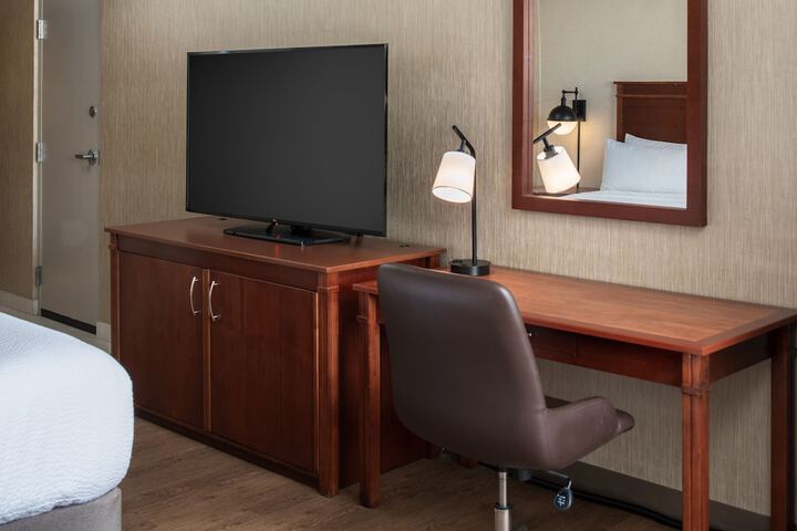 Four Points by Sheraton Bellingham Hotel & Conference Center