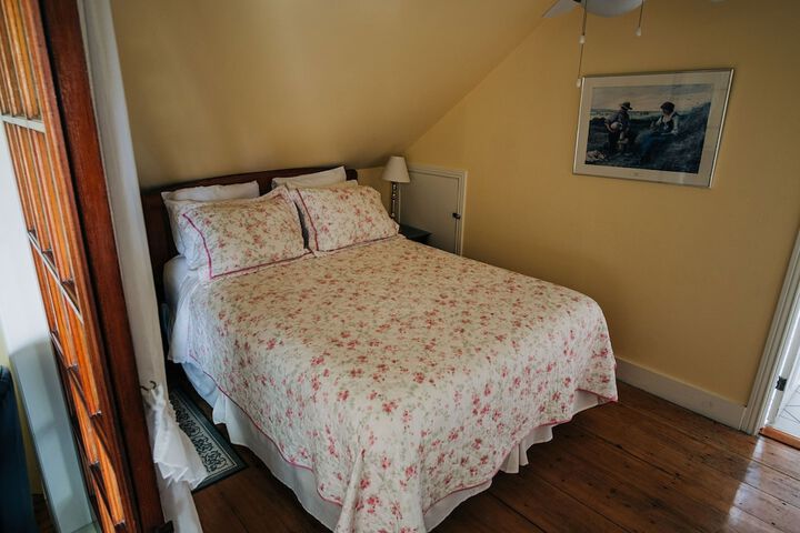 Room 10 of 50