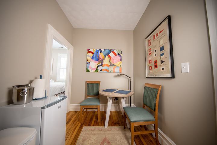 Room 34 of 40
