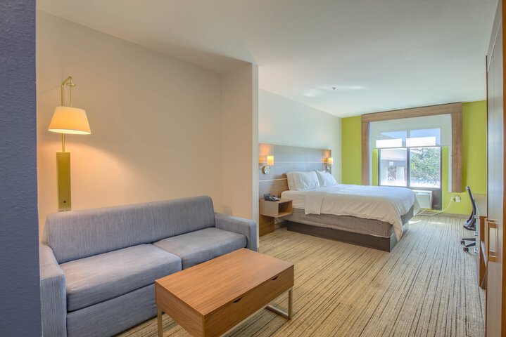 Holiday Inn Express & Suites Gulf Shores by IHG