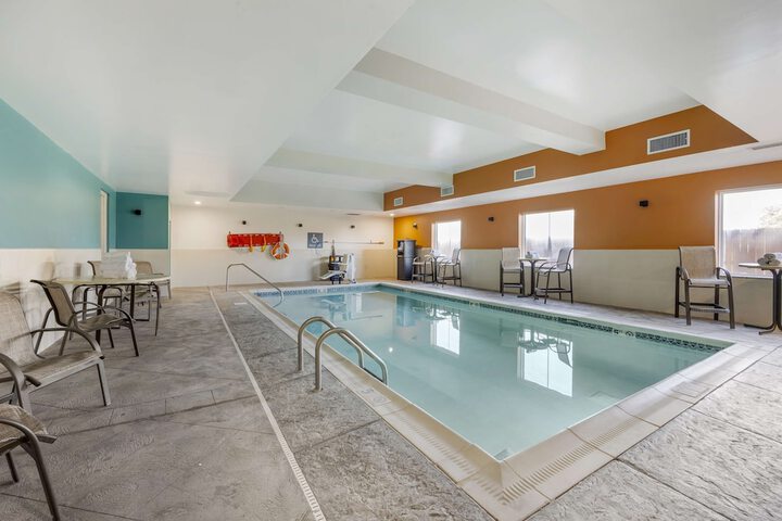 Pool 4 of 35