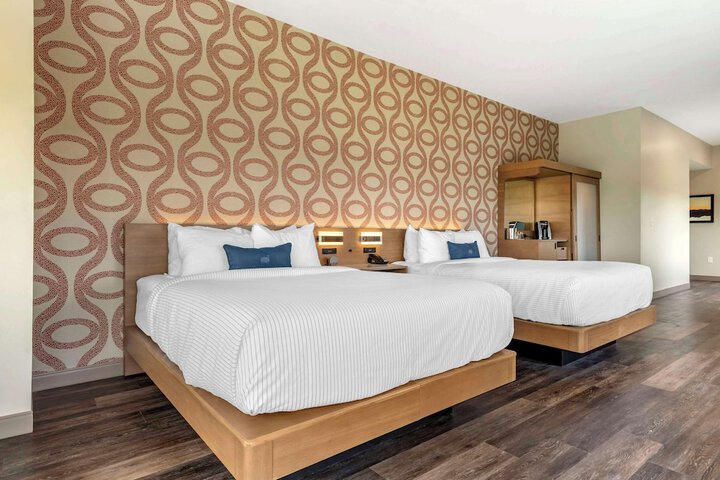 Room 42 of 60