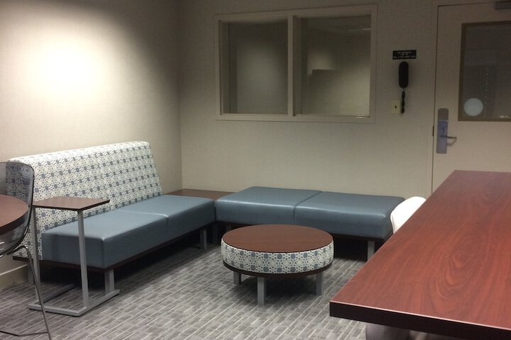 Business Center 70 of 79