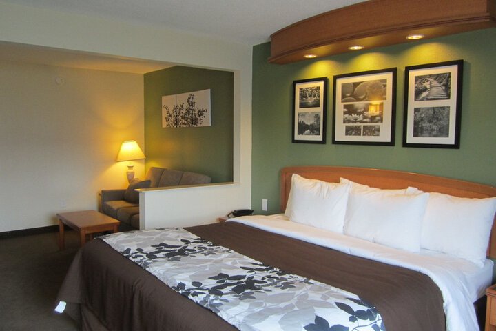Clarion Pointe Albemarle