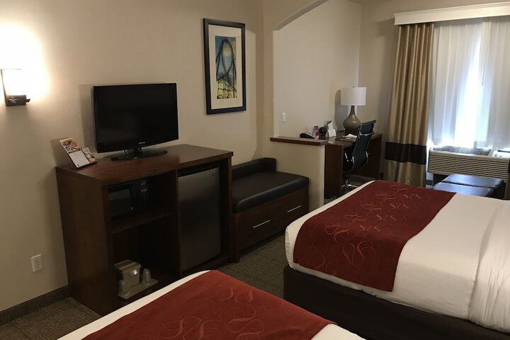 Comfort Suites Near Six Flags Magic Mountain