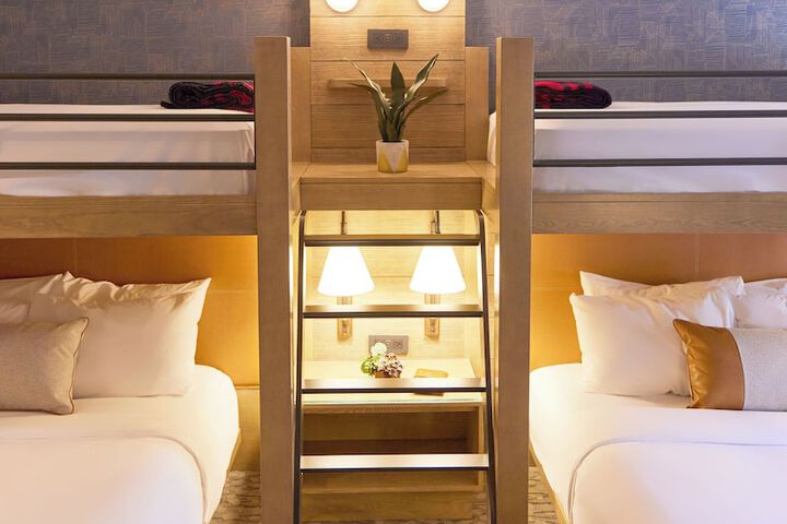 Riverhouse Lodge