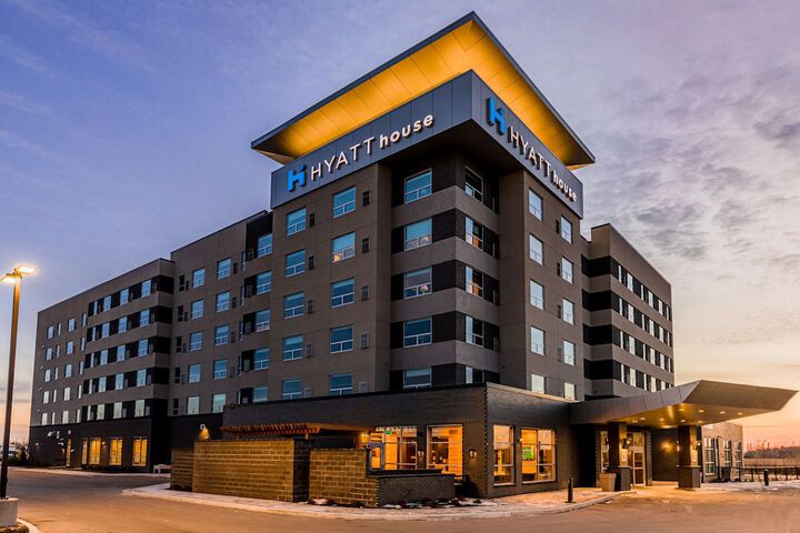 Hyatt House Winnipeg-South / Outlet Collection