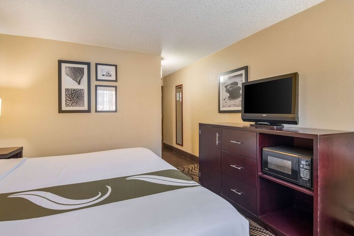 Room 19 of 29