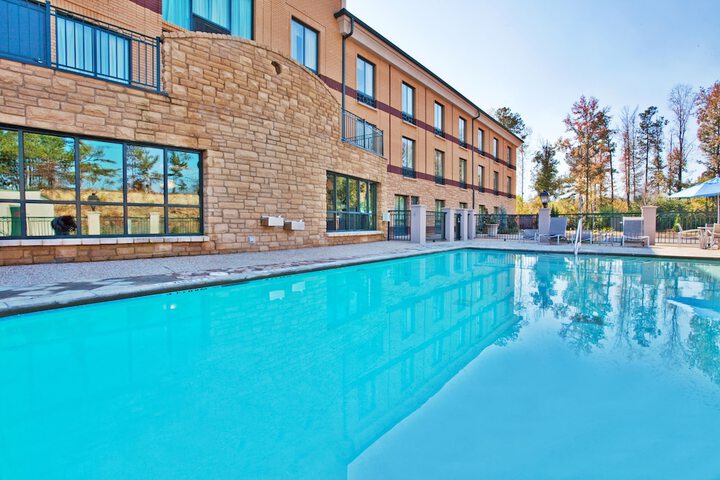 Pool 5 of 23