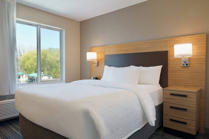 Room 20 of 35