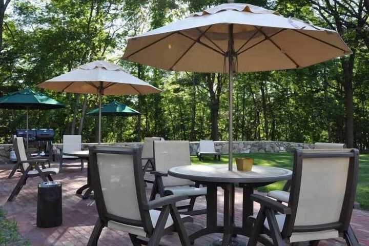 Crescent Suites Hotel
