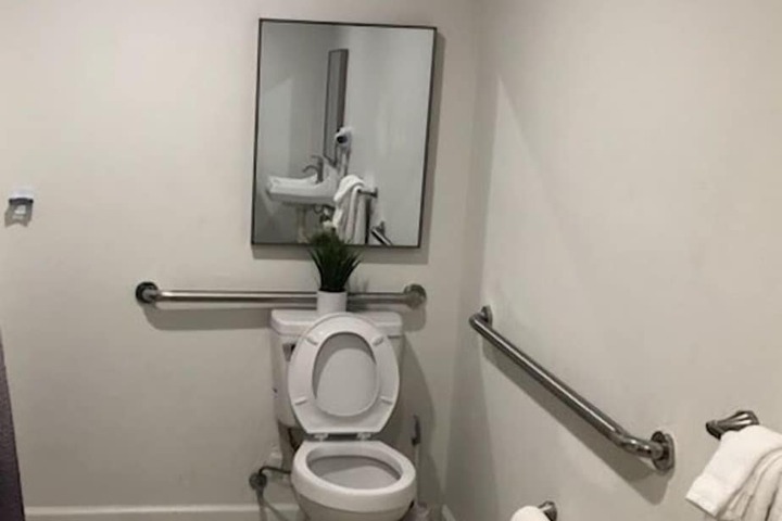Room 15 of 17