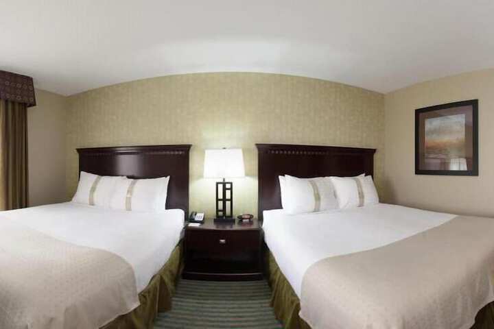 Room 18 of 33