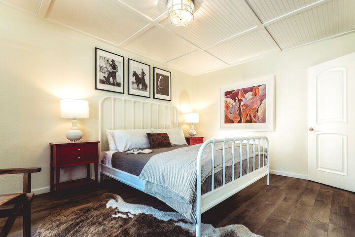 Room 15 of 22