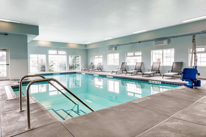 Pool 4 of 24